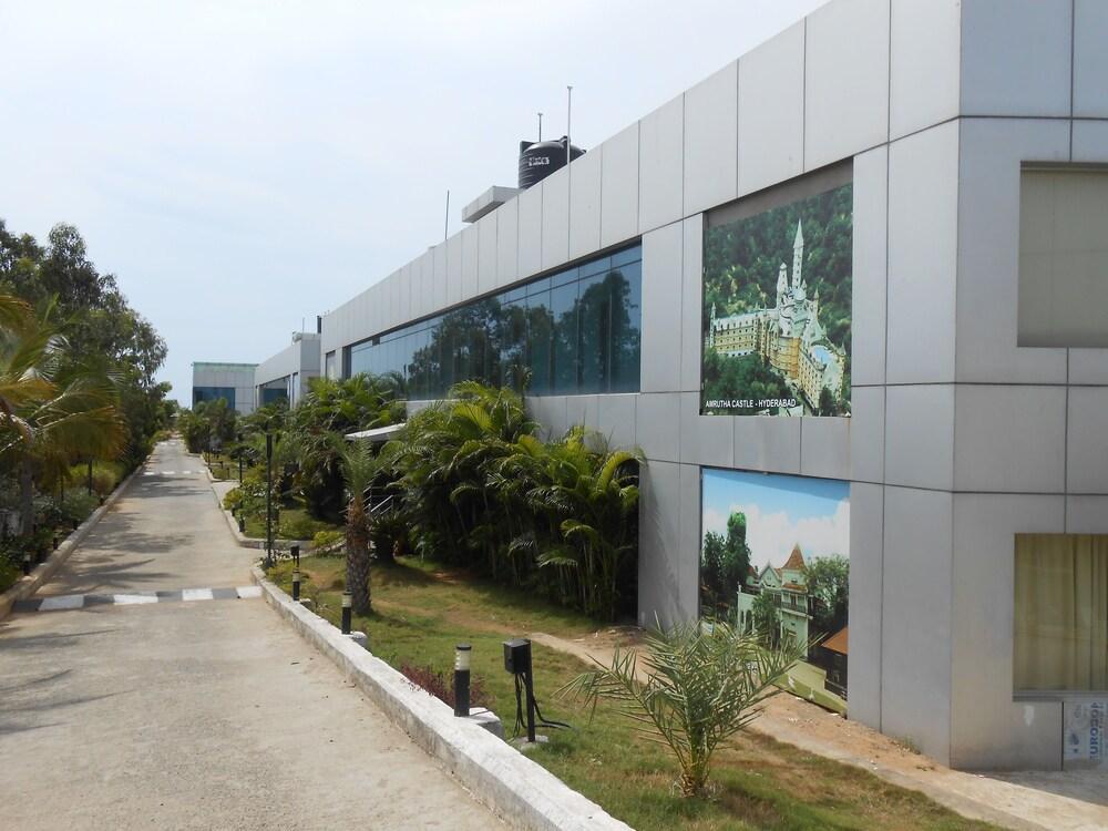 Jade Beach Resort Tirupporur Dış mekan fotoğraf