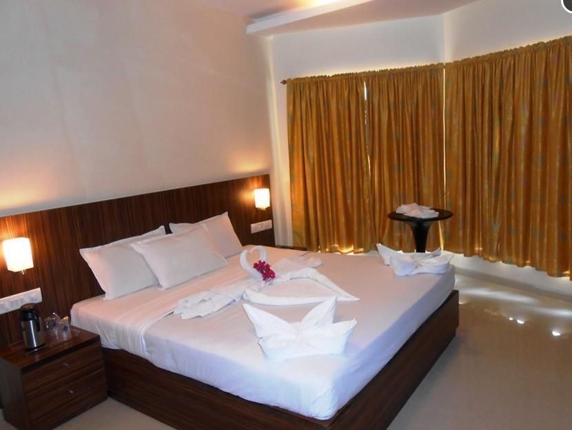 Jade Beach Resort Tirupporur Dış mekan fotoğraf
